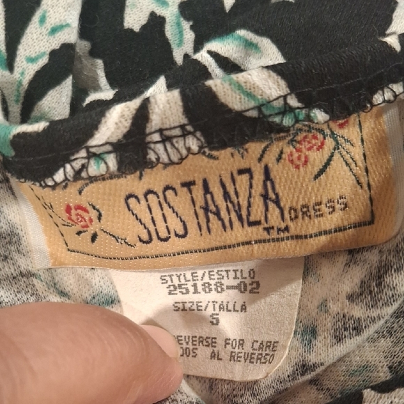 SOSTANZA .Floral Black and Green Dress - Picture 4 of 4